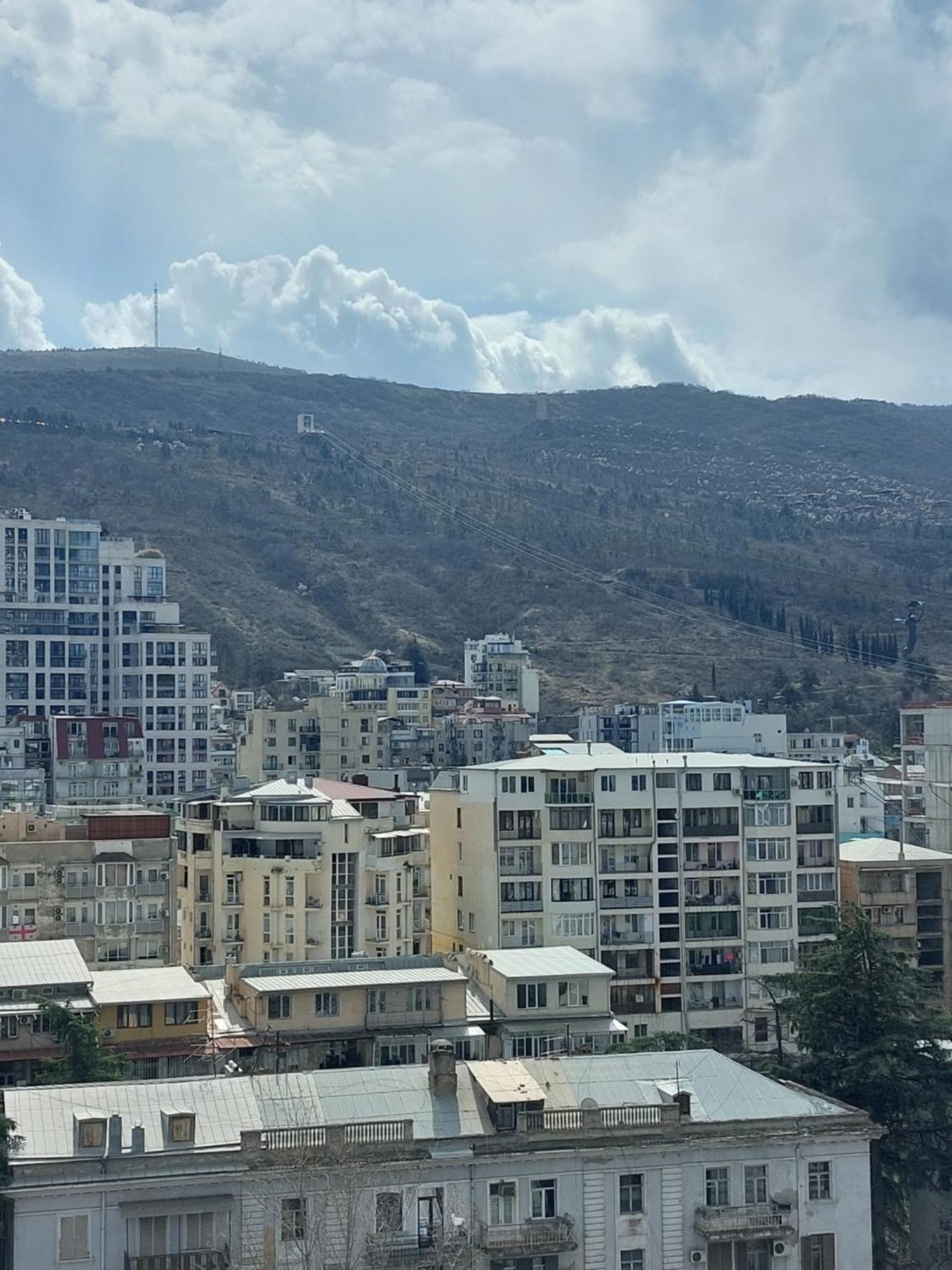 Arki Tower Apartment
